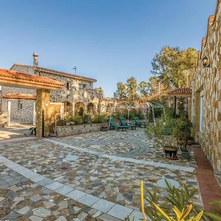 2 Bedroom In Puig Ventos * Mont Barbat