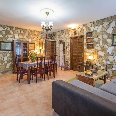 Ferienhaus 2 Bedroom In Puig Ventos *